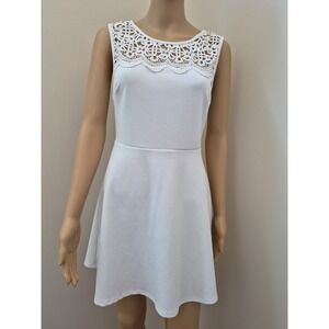 Lulus White A-Line Fit & Flare Sleeveless Dress Lace Yoke Size Medium Zip Easter